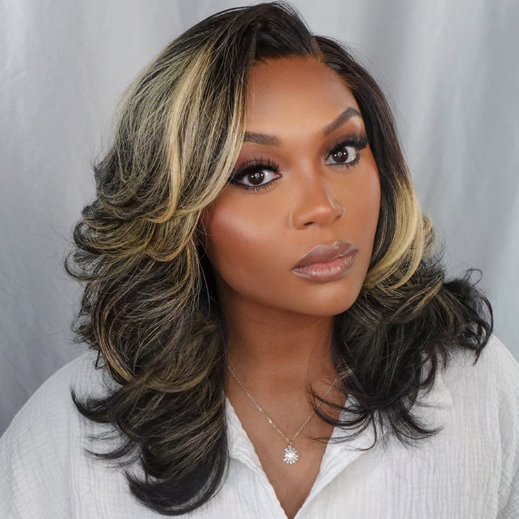 Realistic Chic Wavy Wig  Layered Cut Glueless